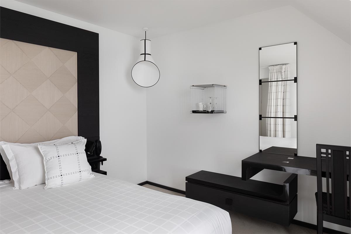 Limed Oak - Smoked Black 01.jpg